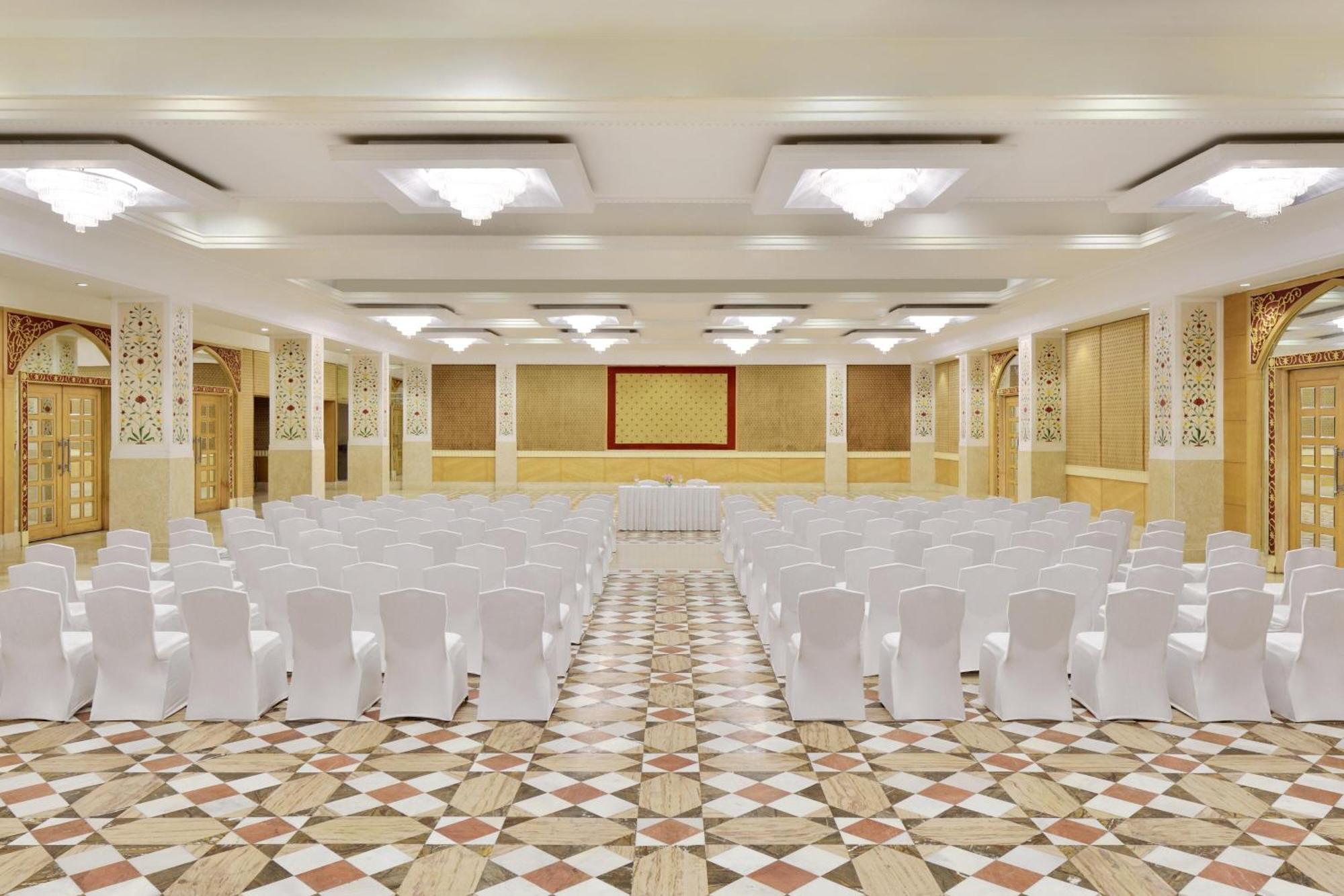 Le Meridien Jaipur Resort & Spa Eksteriør bilde